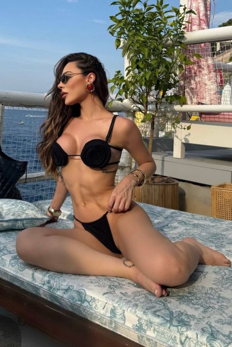 Alpine - Escort Girl in Paddington London