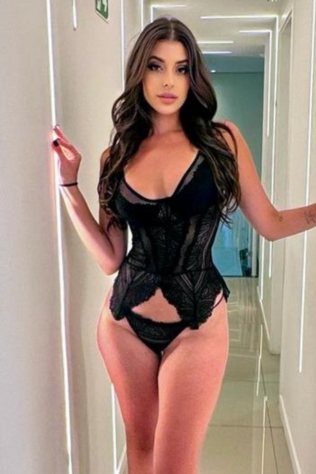 Fallyn - Escort Girl in Green Park London