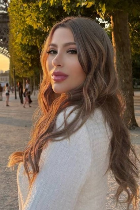 Delfa - Escort Girl in Canary Wharf London