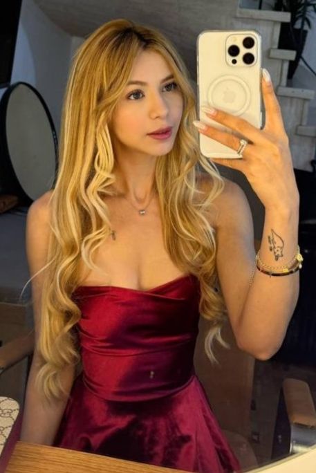 Arneb - Escort Girl in Earl's Court London