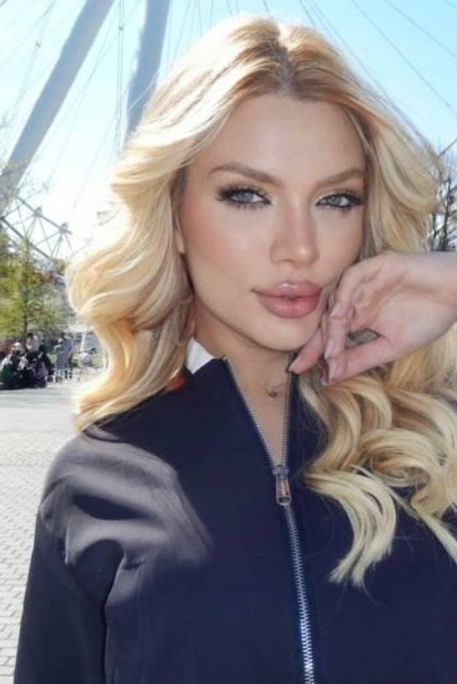Makadi - Escort Girl in High Street Kensington London