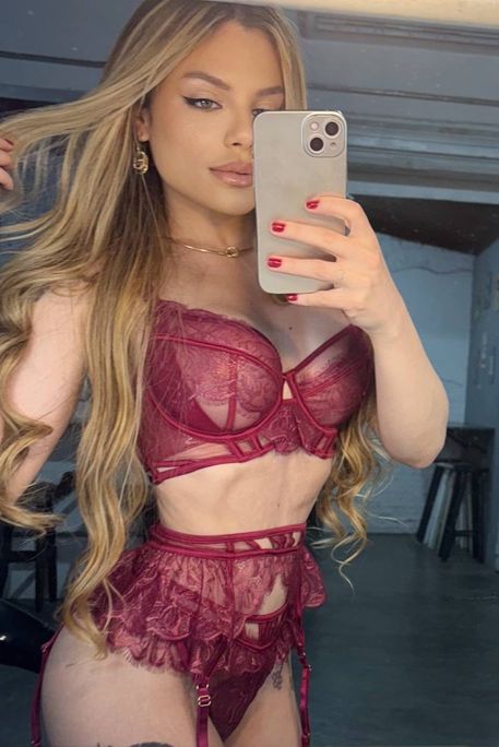 Adagio - Escort Girl in Sloane Square London