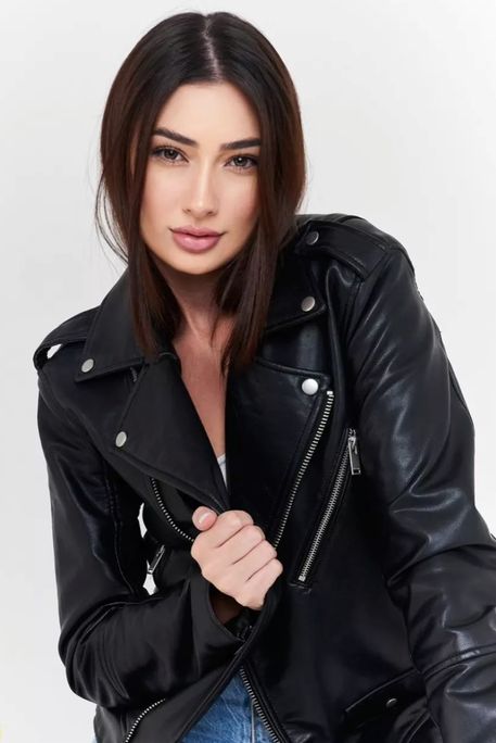 Peppermint - Escort Girl in Baker Street London