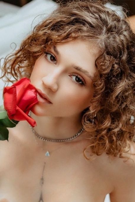 Sorrella - Escort Girl in Earl's Court London