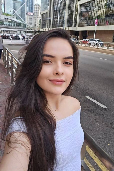 Weegee - Escort Girl in Bayswater London