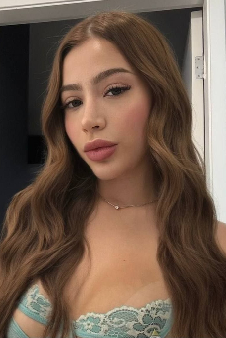 Delfa - Escort Girl in Canary Wharf London