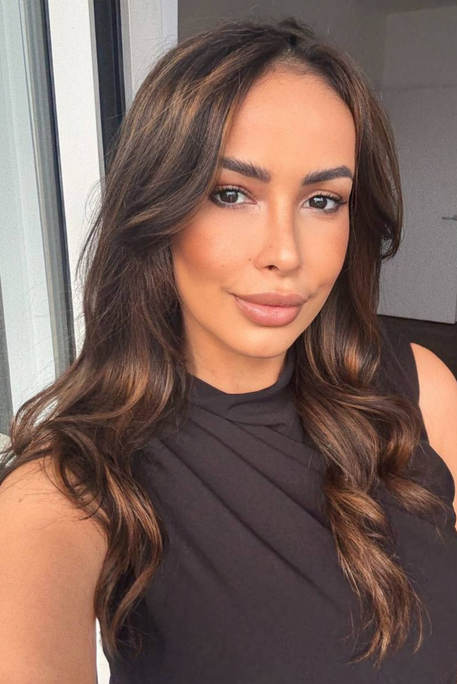 Ozelia - Escort Girl in Edgware Road London