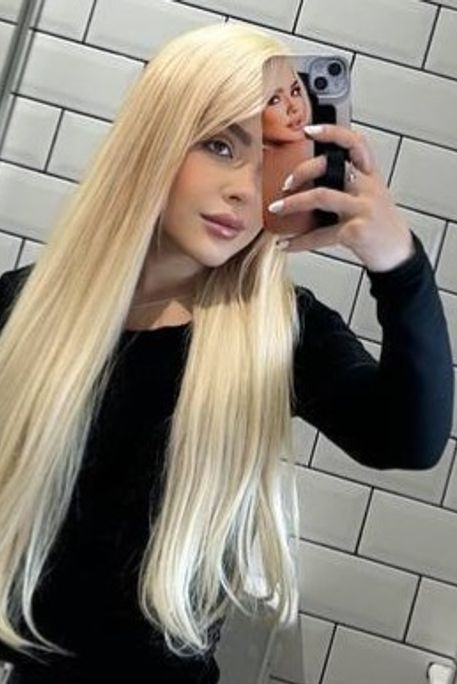 Colenia - Escort Girl in Earl's Court London