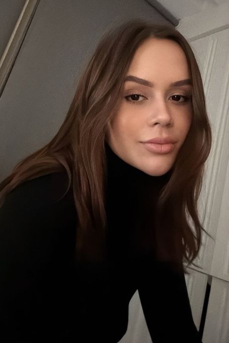 Lark - Escort Girl in Paddington London