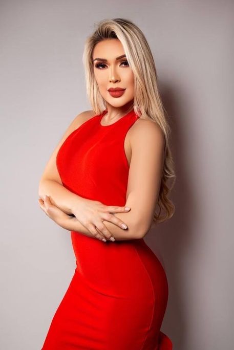 Lewis - Escort Girl in Fulham Broadway London