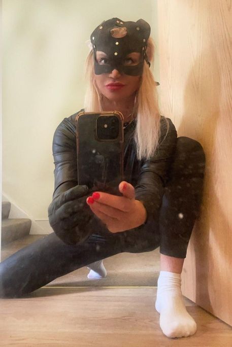 Lesta - Escort Girl in Earl's Court London