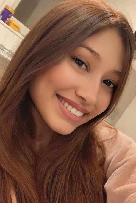 Mitzy - Escort Girl in Earl's Court London