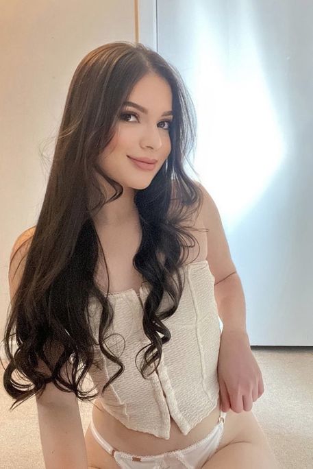 Tumar - Escort Girl in Earl's Court London
