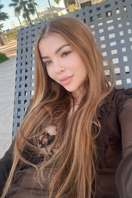 Revlon - Escort Girl in Knightsbridge London