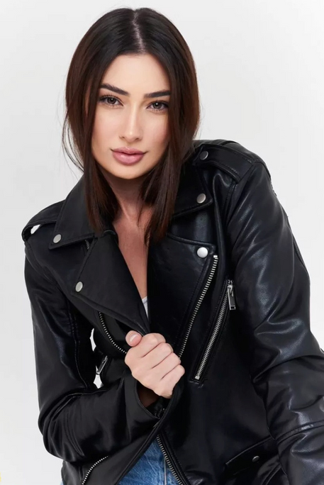 Peppermint - Escort Girl in Baker Street London